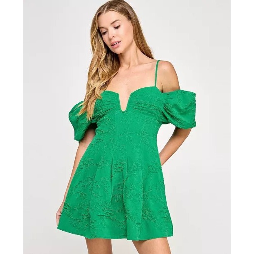 City Studio Jrs. Green Textured Floral Jacquard Off Shoulder Puff Sleeve Mini L